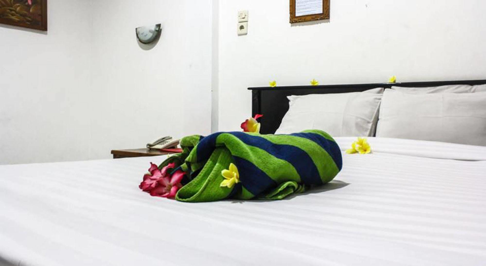 Hotel Puri Tanah Lot Kuta  Luaran gambar